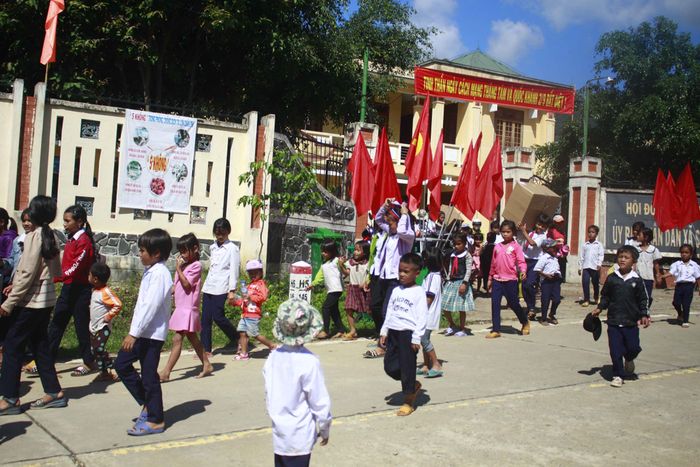 Mùa trung thu ý nghĩa cho em thiếu nhi miền núi