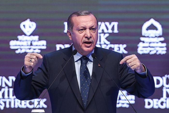 Tổng thống Thổ Nhĩ Kỳ Recep Tayyip Erdogan cho rằng, việc những quốc gia có vũ khí hạt nhân mà ngăn cấm Ankara sở hữu nó là không thể chấp nhận được.