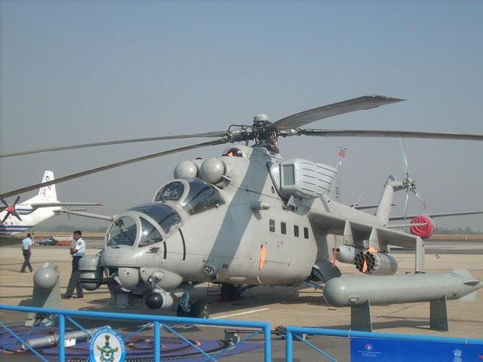  Với mối quan hệ đối tác chiến lược thân thiết với Ấn Độ, Việt Nam có cơ hội rất lớn được nhận một vài chiếc Mi-35 nói trên để nhanh chóng gia tăng sức mạnh tấn công. 