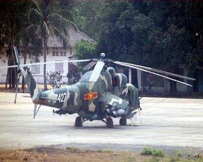  Tuy nhiên sang đến cuối thập niên 1990 thì toàn bộ phi đội trực thăng vũ trang Mi-24A của Việt Nam đã phải ngừng bay do không còn nguồn phụ tùng thay thế. 