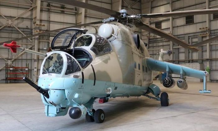  Giới chuyên môn đang nghiêng về khả năng New Delhi sẽ chia nhỏ phi đội Mi-35 của mình thành từng tốp 4 -6 chiếc một để dễ bề trao tặng cho nhiều đồng minh khác nhau nhằm thắt chặt quan hệ hợp tác quốc phòng. 