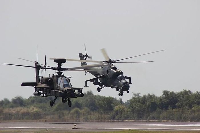  Trực thăng Mi-35 sẽ chỉ huy rất tốt phi đội Mi-8/17 hay UH-1 trong đội hình tác chiến kết hợp cùng với T-90S/SK và T-54M dưới đất, tạo sức xuyên phá cực mạnh. 