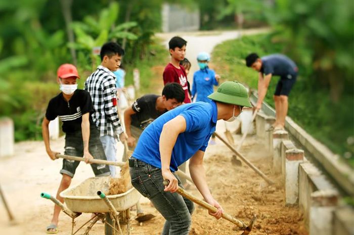 Lực lượng ĐVTN luôn đi đầu tham gia các hoạt động tình nguyện tại địa phương