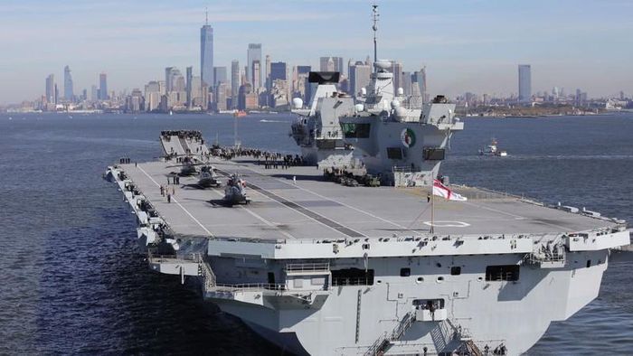 Tàu sân bay HMS Elizabeth. Ảnh: CNN