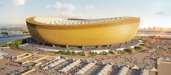  Mô hình SVĐ Lusail, sức chứa 80.000 chỗ, dự kiến hoàn thành năm 2020. Với cấu trúc bát vàng có hình dạng như chiếc đèn lồng fanar nhằm tôn vinh nghề thủ công cổ xưa của Trung Đông, sân Lusail là nơi tổ chức trận khai mạc và trận chung kết World Cup 2022. Nguồn: FIFA.com 