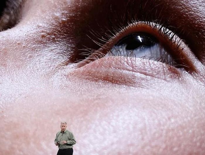  Phil Schiller - Phó Chủ tịch phụ trách marketing toàn cầu của Apple công bố một bức ảnh được chụp bằng camera sau của iPhone 11 Pro, sắc sảo tinh vi đến từng đường nét 