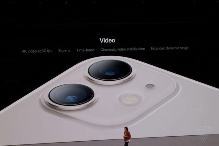 iPhone 11 cũng có khả năng chống rung khi quay rất tốt. Chiếc điện thoại này hỗ trợ quay phim 4K với tốc độ 60 khung hình/giây.