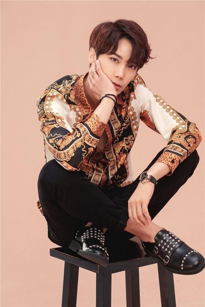 Theo đạo diễn Hwang Kyung-sung, do cả hai diễn viên chính đều là người Hàn nên trong quá trình quay phim, việc tương tác với bạn diễn cũng trở nên dễ dàng hơn. Đặc biệt, dù trên phim tuyến nhân vật của cả hai thường xuyên có những màn tranh cãi nảy lửa nhưng Hari Won và Park Jung Min ngoài đời là cặp đôi thân thiết.