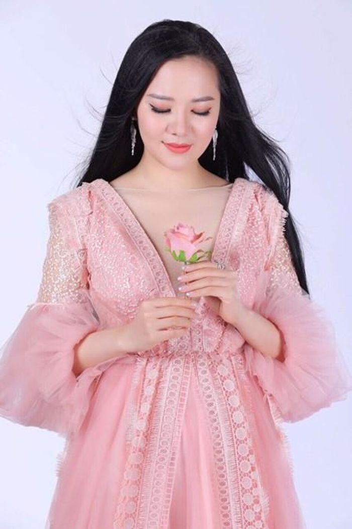 - Được khán giả biết đến với thành công từ dòng nhạc dân gian, nhưng lại chọn theo đuổi dòng nhạc cổ điển, liệu Thùy Dung có đang đi đúng hướng?