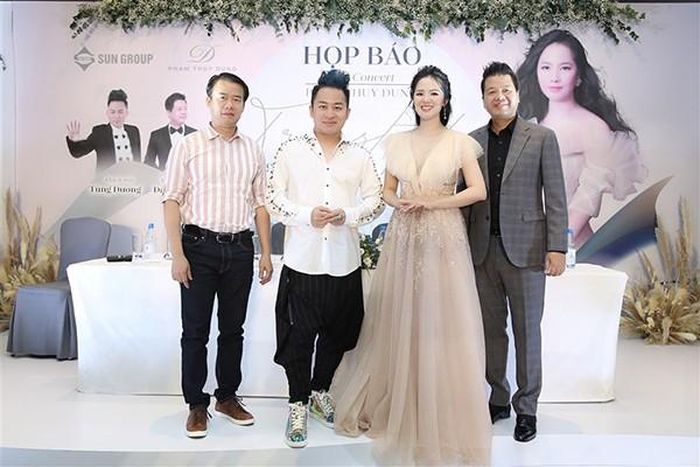- “Trăng hát” là một concert rất đặc biệt khi đồng thời có sự góp mặt của Dàn nhạc giao hưởng Mặt trời, hai tên tuổi nổi tiếng Đăng Dương và Tùng Dương. Thùy Dung có cảm thấy áp lực không?
