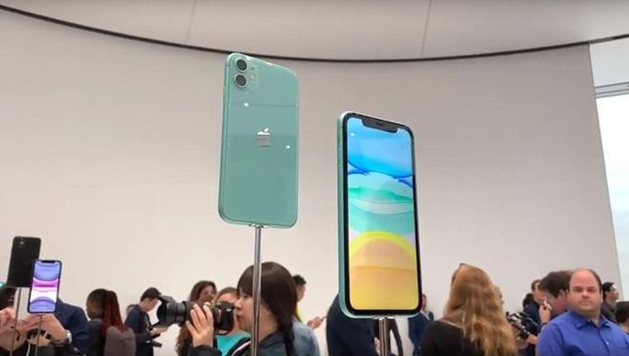 iPhone 11 cho thấy tham vọng phục hồi doanh số bán ra của Apple. Ảnh: CNet.