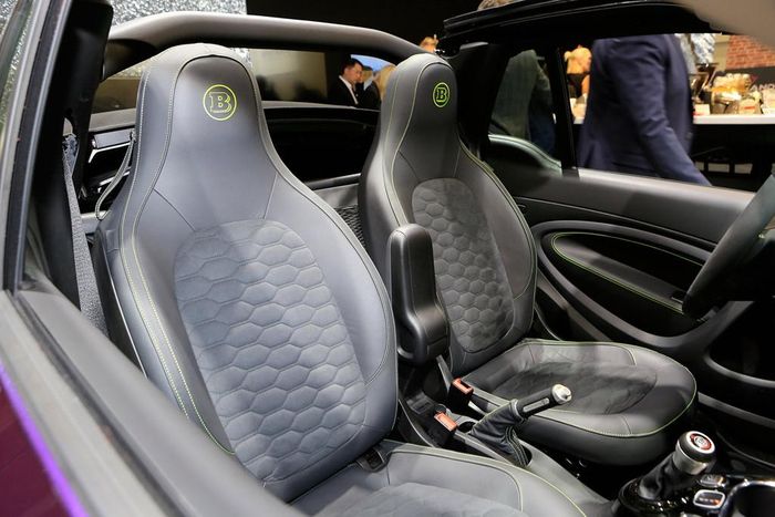 Được biết, khoảng cách di chuyển tối đa của Brabus Ultimate E chỉ khoảng 125 km. Đây là một trong những mẫu ôtô điện có khoảng cách di chuyển ngắn nhất hiện nay. 