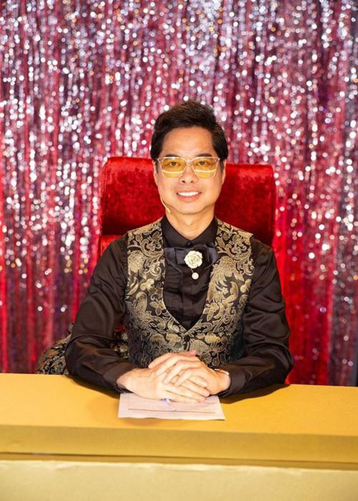 Thực tế, đây không phải là phát ngôn gây sốc đầu tiên của Ngọc Sơn. Trong một buổi họp báo năm 2018, anh tự tin khẳng định: “Về xướng âm, tôi tự hào mình là người số 1 quốc tế, như khi tôi xướng âm trên ghế nóng một số cuộc thi trên sóng truyền hình vừa qua, không có ca sĩ, giáo sư nào trên thế giới có thể xướng âm ra nốt đó". 
