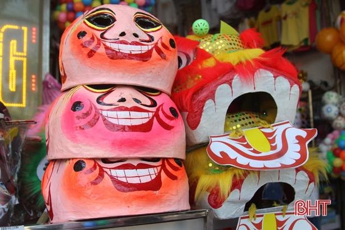 Nụ cười tươi tắn, nét mặt hài hước, Ông Địa luôn mang niềm vui, giáng phúc lành cho mọi người