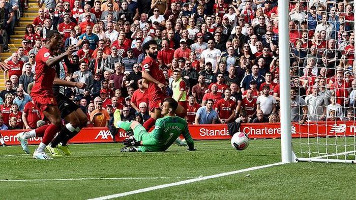 Salah nâng tỷ số lên 3-1