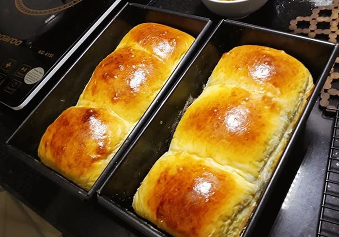 Bánh mì sữa Nhật Bản được một học sinh tự làm