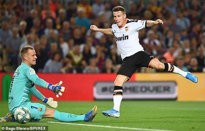 Tất cả những gì mà Valencia làm được là 2 bàn thắng vào lưới của Stegen