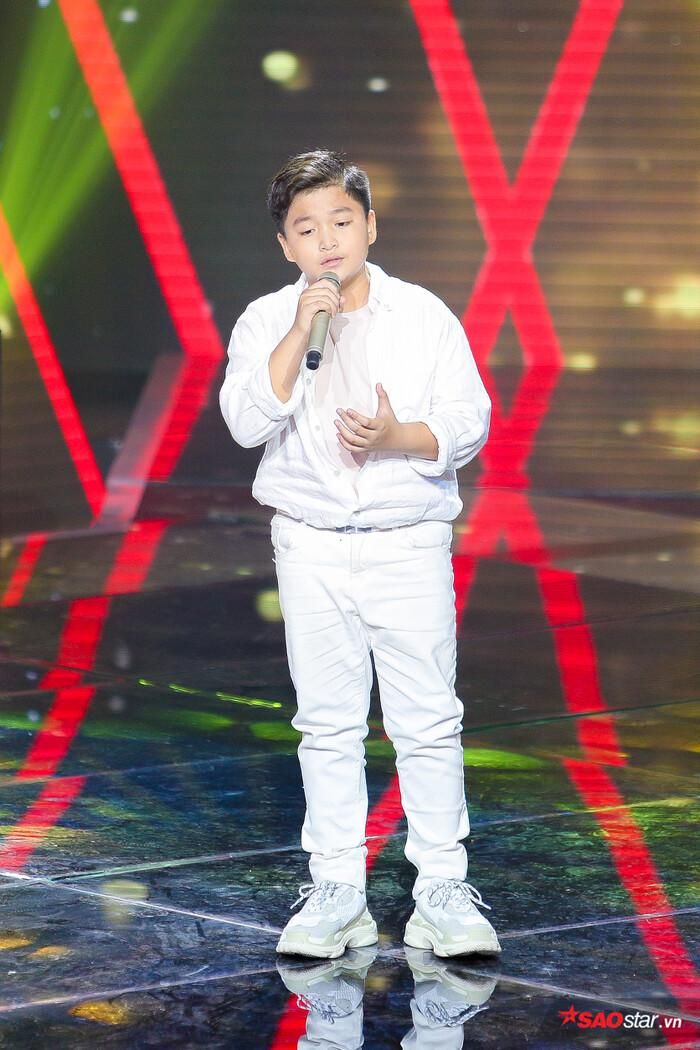 Chấn Quốc đội Hương Giang - Dương Cầm.
