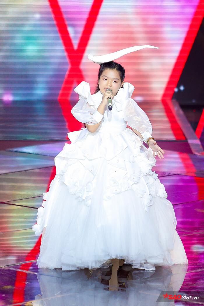 Minh Châu đội Lưu Thiên Hương - ALi Hoàng Dương.