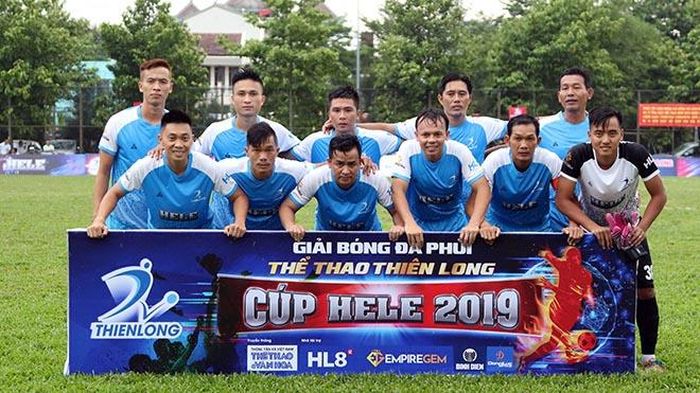 Với 8 điểm, FC Tân Phú đang gây áp lực lớn cho đội đầu bảng Minh Nhật FC. Ảnh: Đình Viên