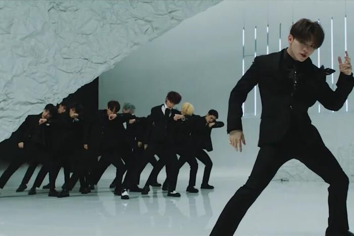 Phong cách của Seventeen trong lần comeback này được fan yêu thích.