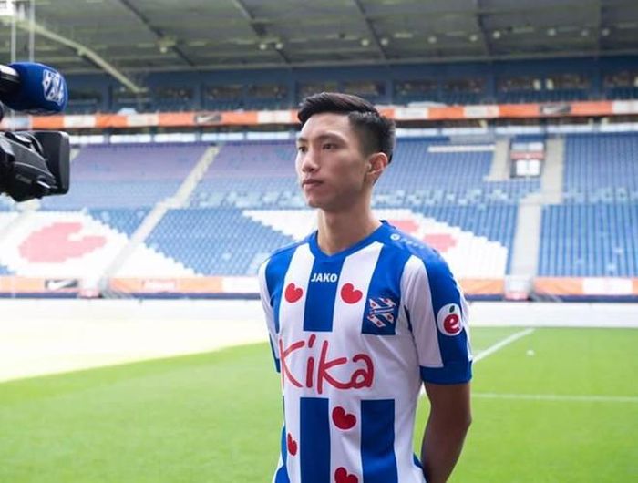  ... để cho thể tỏa sáng tại Heerenveen, đáp lại sự kỳ vọng và mong mỏi của CĐV ở quê nhà Việt Nam. 