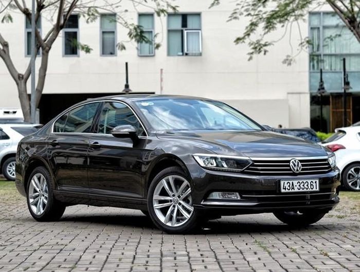  Tại Việt Nam, Volkswagen Passat có giá từ khoảng 1,45 tỉ đồng 