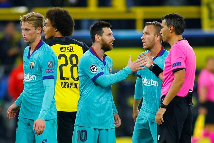  Đó cũng là tình huống dứt điểm duy nhất của Messi từ khi vào sân. Vừa bình phục chấn thương, nên "El Pulga" cũng không để lại nhiều dấu ấn, ngoại trừ 2 pha qua người thành công. 