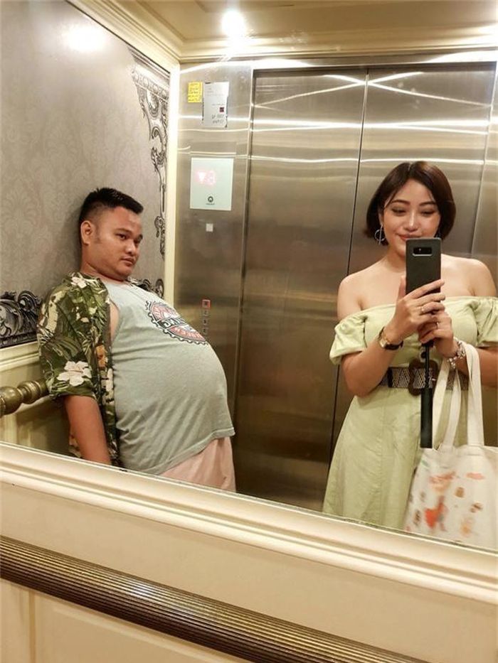 Cặp đôi cùng xây dựng hình ảnh đôi vợ chồng lầy lội.