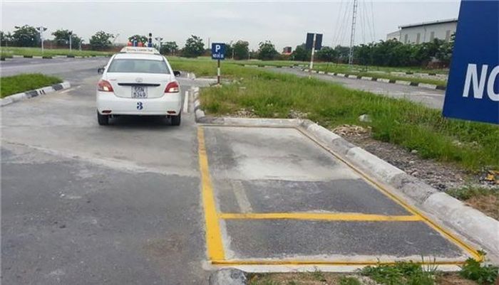 Mẹo thi bằng lái xe B2. ảnh: S.T