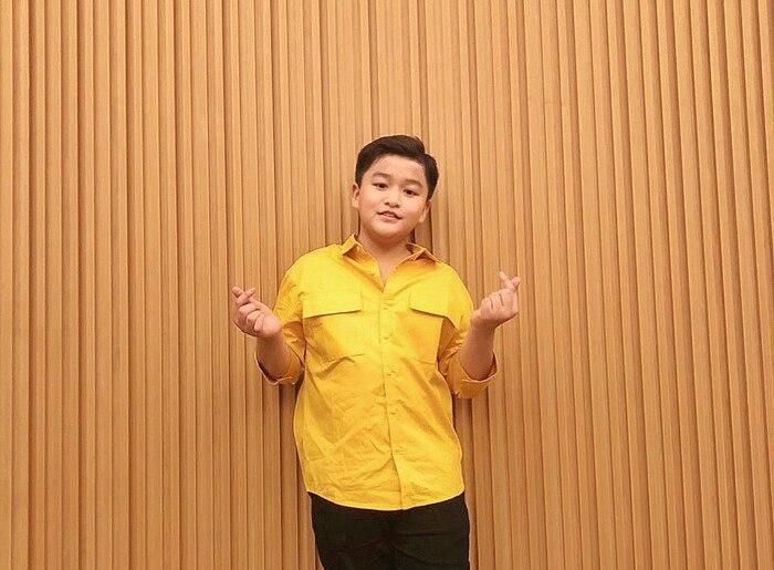 “Đối với em cô Giang như một người truyền cảm hứng và năng lượng tích cực đến bản thân. Khi cô tham gia Vietnam Idol hay Miss International Queen 2018, em thấy được sự tự tin và bản lĩnh, dám thể hiện mình cũng như không bao giờ ngừng phấn đấu, quyết tâm theo đuổi đam mê.