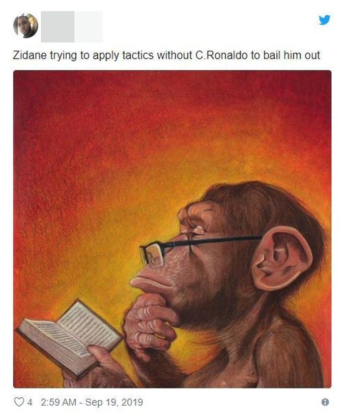 Đây là Zidane đang cố gắng học chiến thuật khi không có C.Ronaldo giúp đỡ ông ấy