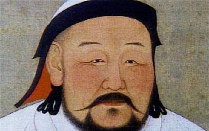  Sau khi băng hà, Thành Cát Tư Hãn được chôn cất bí mật. Để giữ bí mật nơi an nghỉ ngàn thu của thủ lĩnh đế chế Mông Cổ, đội quân đưa tang cũng như những người tình cờ có mặt trên đường đều bị giết chết. 