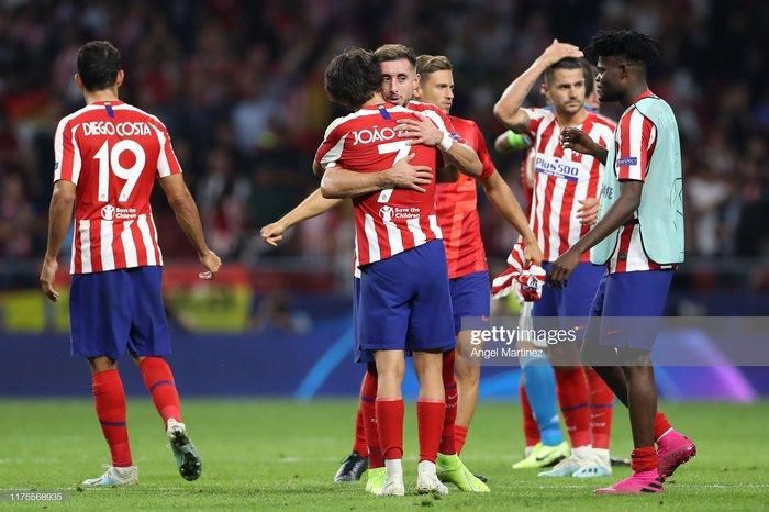  Tỷ số chung cuộc 2-2 khiến Juventus và Atletico lần lượt xếp thứ hai và thứ ba sau trận ra quân, do Lokomotiv Moscow đánh bại Leverkusen ở trận đấu cùng giờ.