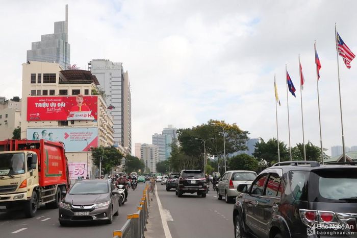 TP Hồ Chí Minh là đầu tàu kinh tế của cả nước. Hiện nay, doanh nghiệp của thành phố đầu tư vào Nghệ An 57 dự án, với tổng số vốn đăng ký hơn 34.400 tỷ đồng. Ảnh: Thành Duy