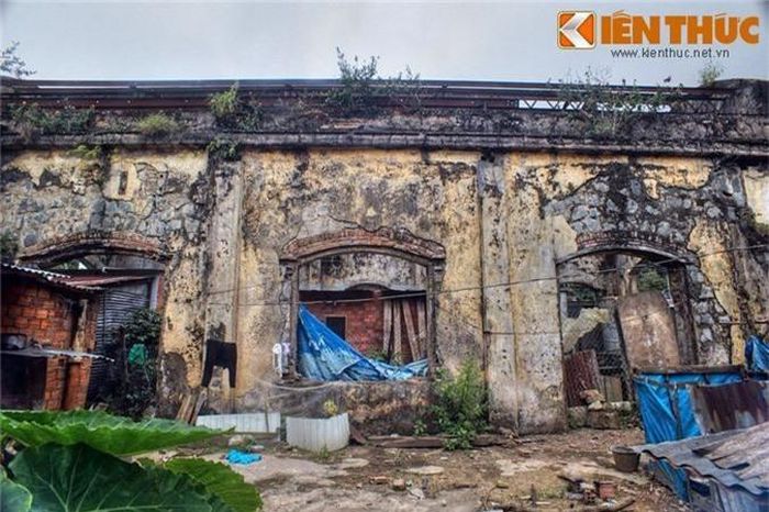  Một số hình ảnh khác về hiện trạng của ga Trạm Hành. 