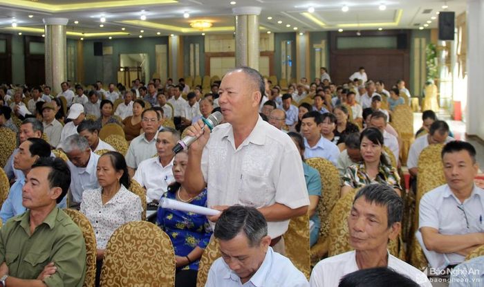 Đối thoại là một trong những phương pháp để tiếp cận, giải quyết vấn đề của nhân dân. Ảnh M.H