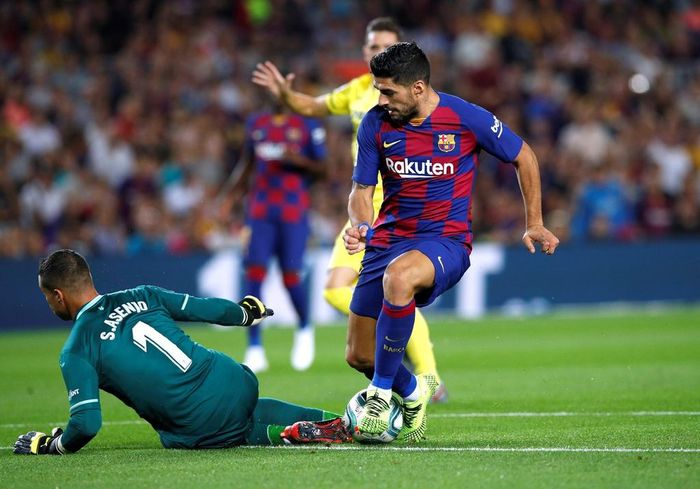  Vắng Messi, Barca vẫn có thể tạo ra nhiều miếng tấn công lợi hại để tiếp cận khung thành của Villarreal. Tuy nhiên, trong một ngày kém may mắn, Suarez và Griezmann đều bỏ lỡ cơ hội. 