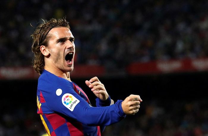  Villarreal vùng lên mạnh mẽ trong hiệp 2 nhưng không thể xuyên thủng hàng thủ Barca. Trận đấu khép lại với thắng lợi 2-1 dành cho nhà ĐKVĐ La Liga. Với cá nhân Griezmann, tân binh trị giá 120 triệu euro đã có bàn thắng thứ 3 cho CLB mới. 