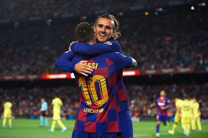  Messi mất 6 phút trên sân để gây ấn tượng với hàng chục nghìn người hâm mộ tại sân Camp Nou. 