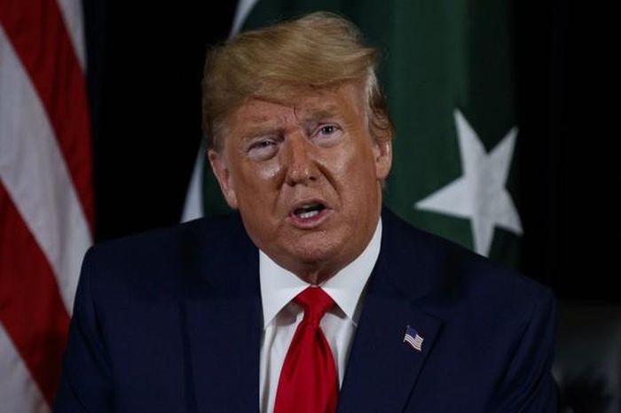 Tổng thống Mỹ Donald Trump bị cáo buộc hoãn viện trợ quân sự cho Ukraine để gây sức ép với nước này. Ảnh AP