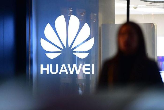 Quan chức ngoại giao Mỹ cho biết giấy phép giao dịch tạm thời với Huawei sẽ không được gia hạn. Ảnh: Reuters.