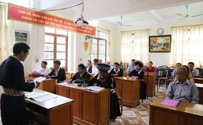 Công tác luân chuyển cán bộ đã tạo sự đổi mới trong chỉ đạo điều hành thực hiện nghị quyết của Đảng ở xã Nậm Xé.