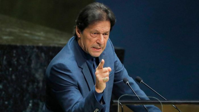 Thủ tướng Pakistan Imran Khan cảnh báo rằng hành động của Ấn Độ tại Kashmir có thể gây ra cuộc "tắm máu" và khơi mào chiến tranh