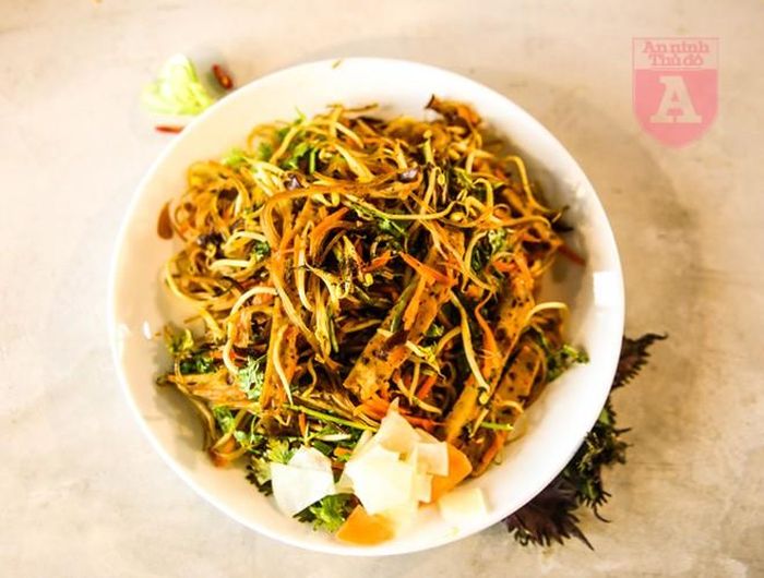 Điều quan trọng hơn, hiện nay có quá nhiều bệnh xuất phát từ thịt gia cầm, gia súc như bệnh tả, bệnh lở mồm long móng hay nhiễm sán từ thịt lợn