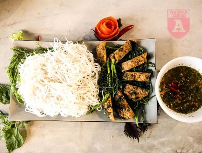 Bún chả Lã Vọng với chả được làm từ các loại nấm và củ