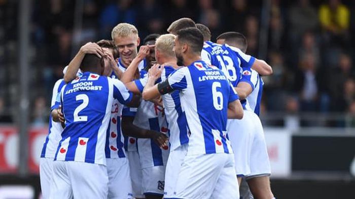 Heerenveen đã có 10 điểm sau 8 vòng đấu