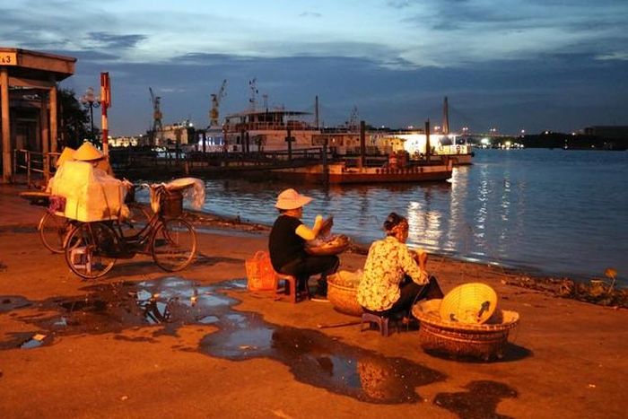 Những gánh hàng rong nơi phà Bính sẽ chỉ còn là ký ức trong mỗi người dân nơi đây
