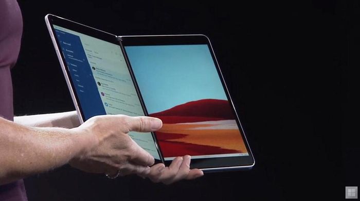 Surface Neo được xem là câu trả lời của Microsoft dành cho những thiết bị màn hình gập từ Android như Samsung Galaxy Fold hay Huawei Mate X. Hiện tại, hãng chưa tiết lộ mức giá và ngày bán ra của sản phẩm này.
