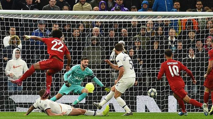 Bàn thắng đầu tiên của Gnabry trong trận đấu